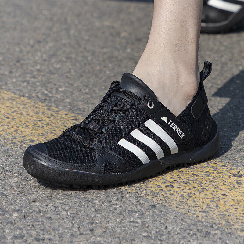 阿迪达斯男鞋春夏季新款户外涉水鞋徒步运动鞋透气舒适耐磨溯溪鞋