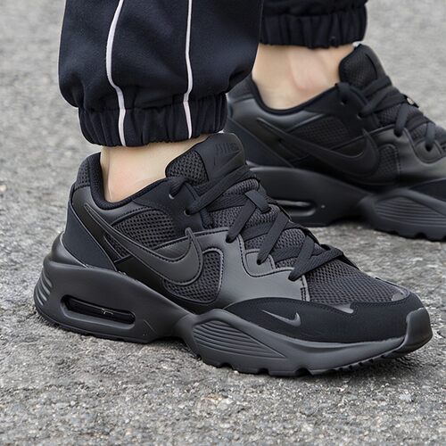 Nike耐克黑武士男鞋轻便透气跑鞋