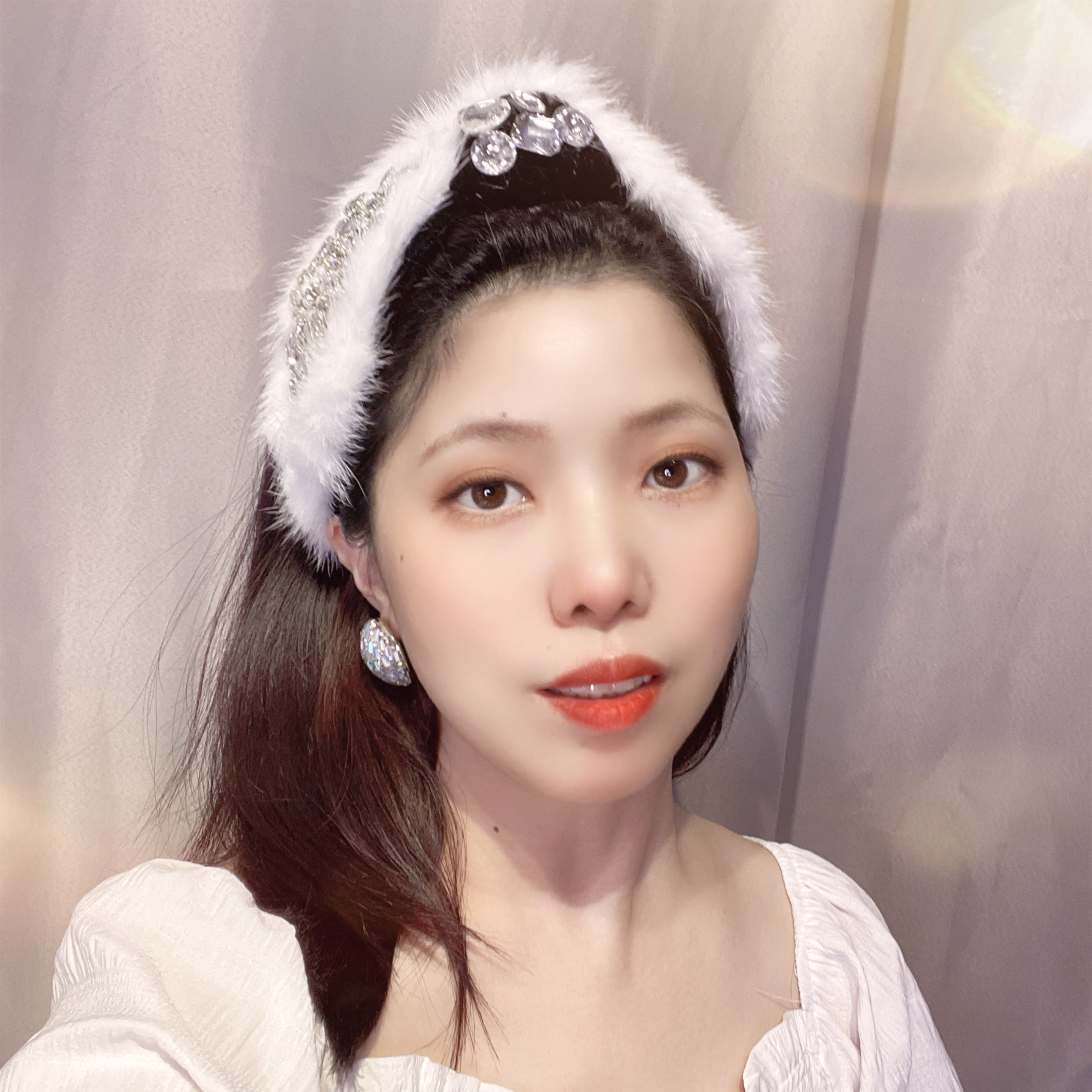 原创新款发饰白色水貂毛打结发箍女高级感水晶发卡宽边镶钻头箍