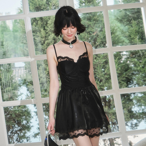泳衣女2023新款夏连体显瘦保守裙式黑色大胸高级感性感泡温泉泳装
