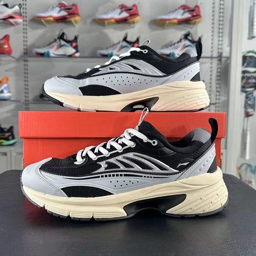 李宁透气耐磨男子系带运动鞋