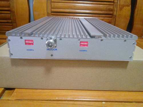 SR-27-1C1G1D/4G  三网信号放大器