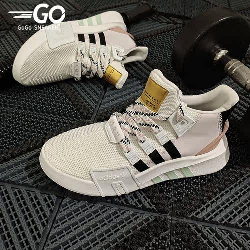 中帮运动鞋Adidas/阿迪达斯