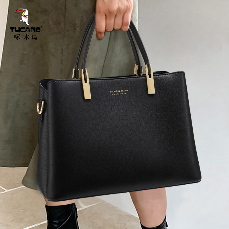 啄木鸟包包女包2021新款大容量单肩斜挎包中年妈妈手提包秋冬2022