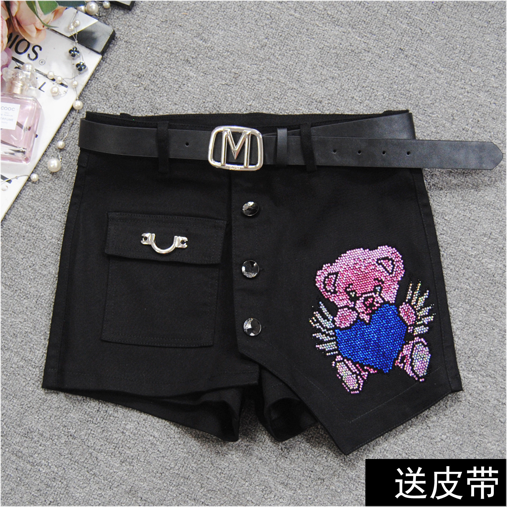 夏季牛仔短裤女高腰裙裤不规则镶钻卡通熊单排扣防走光裤裙热裤潮,女装/女士精品,半身裙,淘宝优惠券,粉丝福利购,淘宝优惠卷