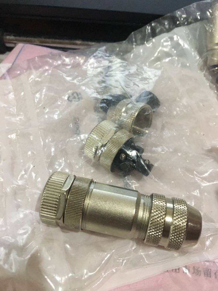 连接器 全金属屏蔽 M12-5芯针孔 B型 西门子连接器航空插头