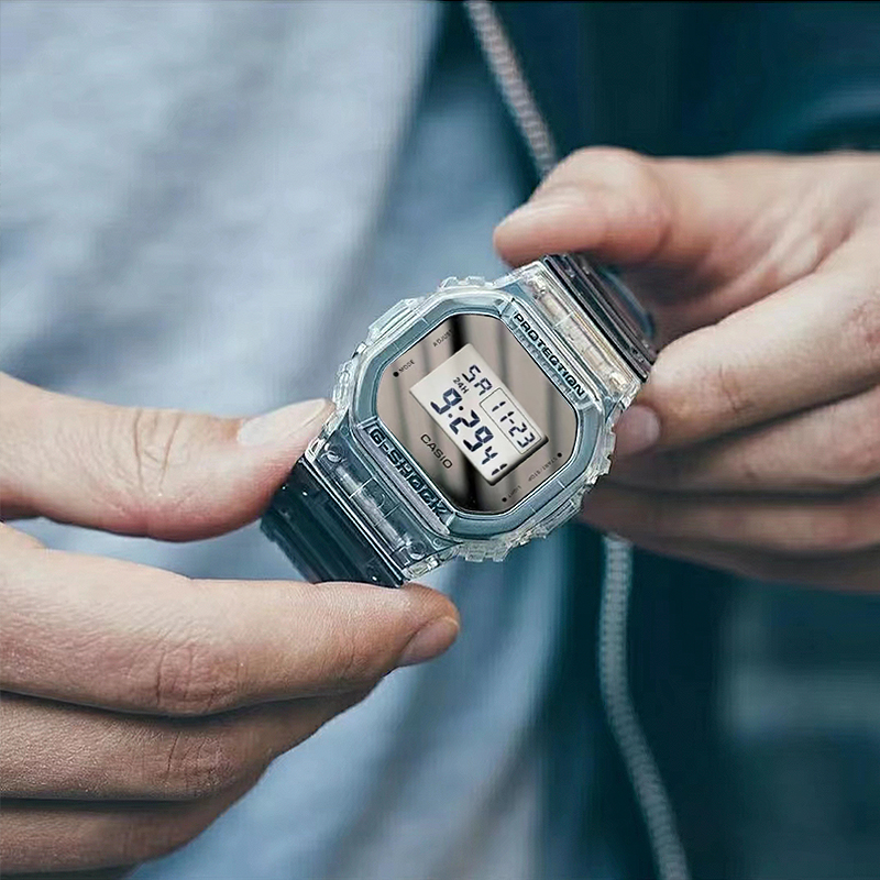 卡西欧冰韧小方块ghock透明手表男方形运动防水石英表dw5600sk-1a