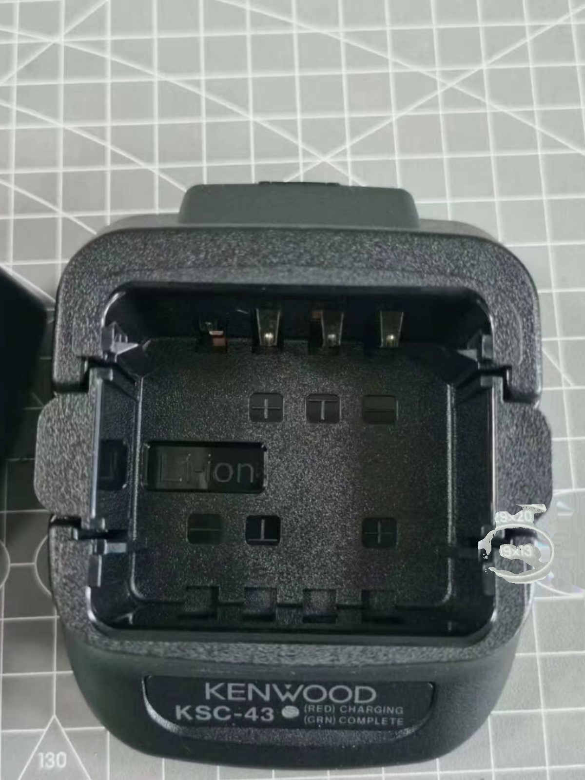 高品质适配建伍充对讲机充电器