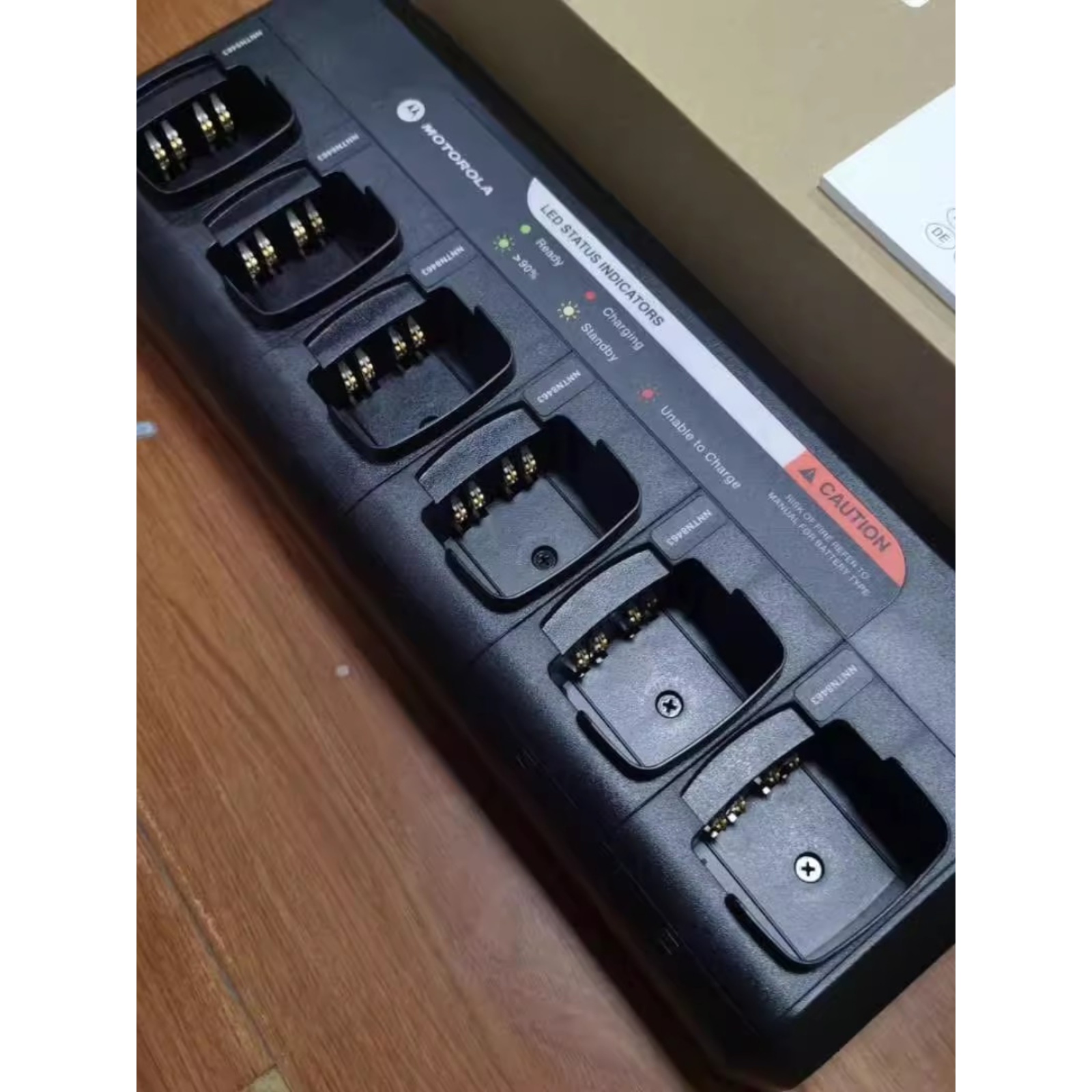 适配摩托罗拉GP328六座充电器