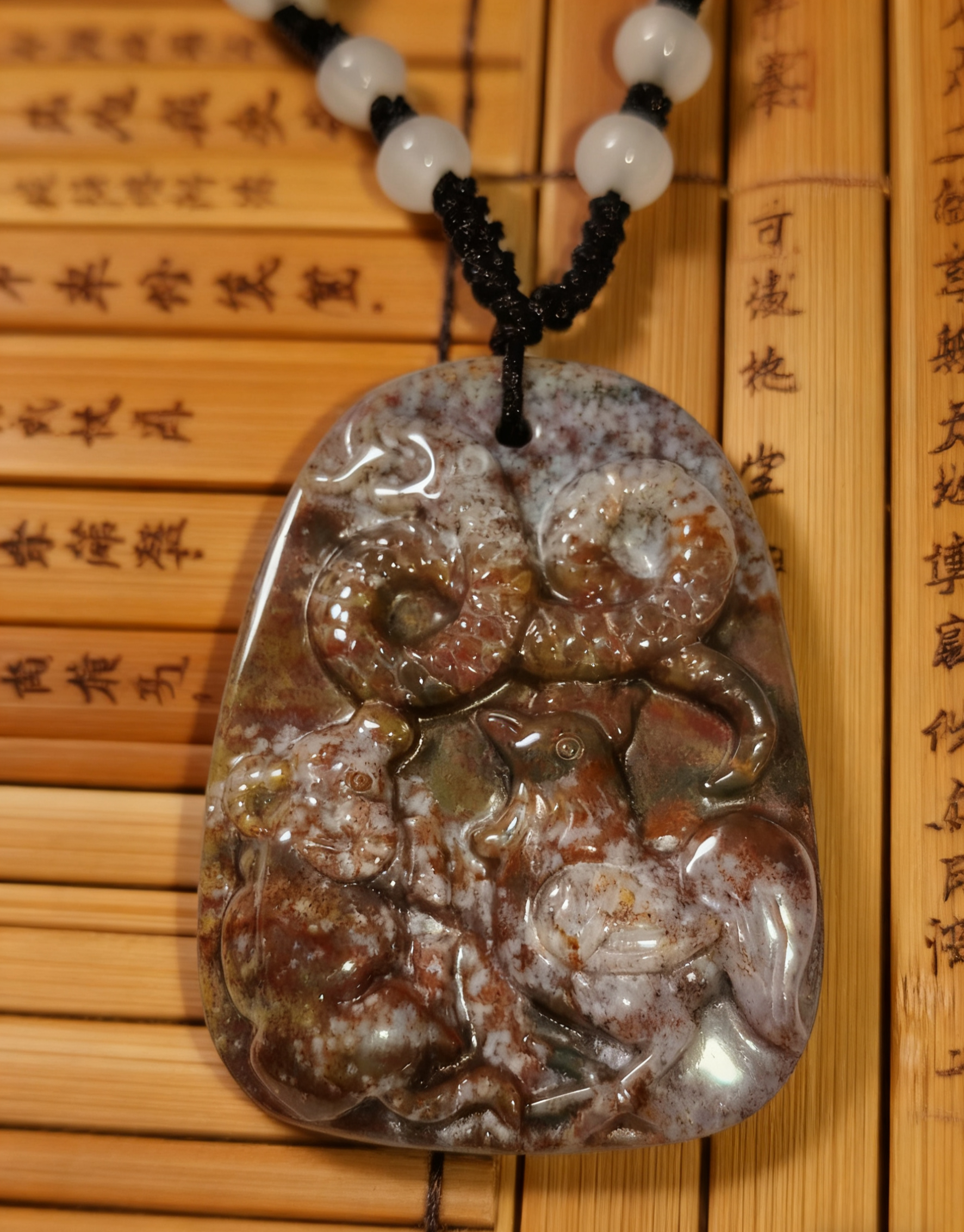 天然印度七彩玛瑙13生肖蛇牛鸡三合牌吊坠本命年吉祥物挂件项链6#