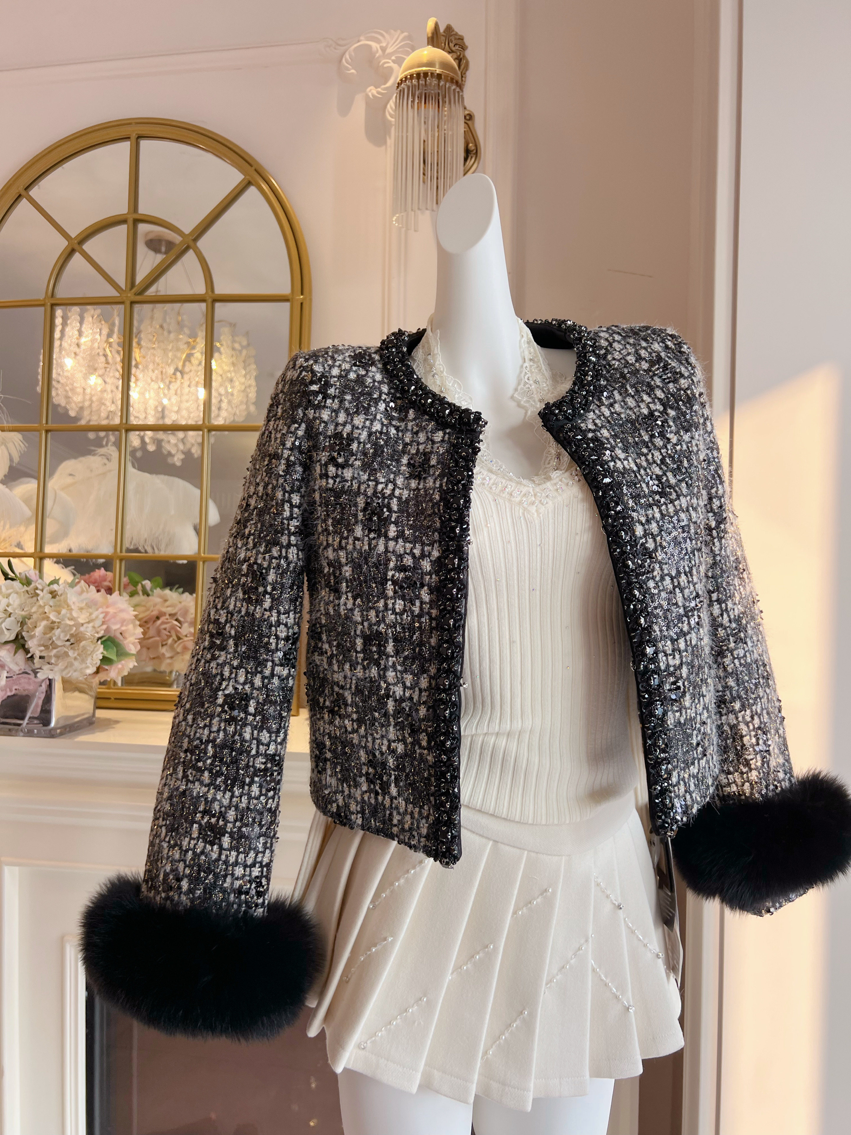 名媛气质黑色粗花毛呢短外套女羽绒内胆加厚狐狸毛镶钻小香风开衫