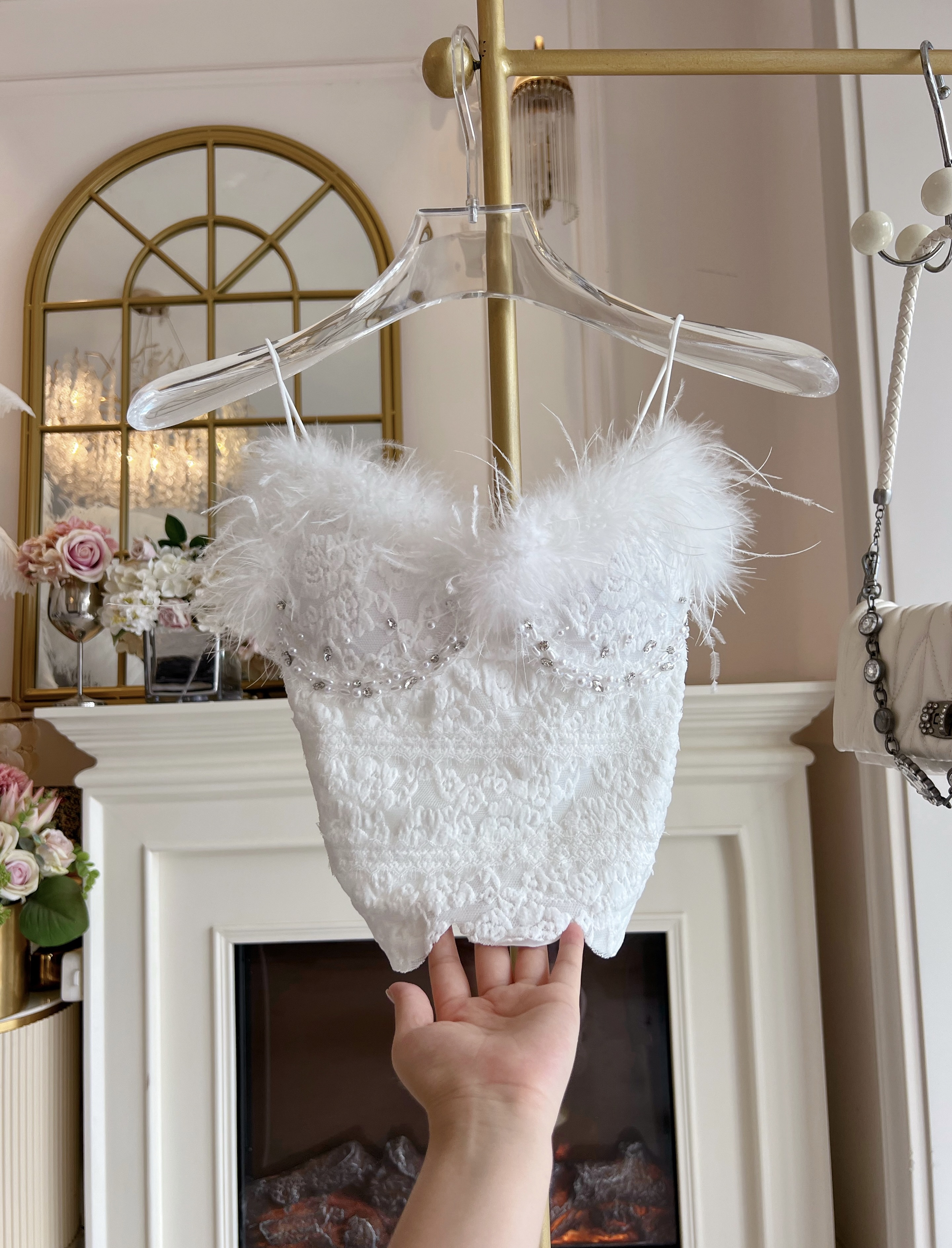 2025年秋冬原创重工镶钻羽毛抹胸上衣女轻奢气质收腰显瘦吊带背心