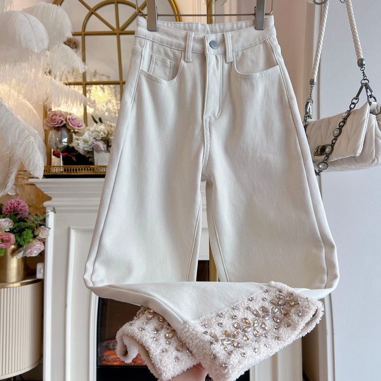 加绒加厚镶钻牛仔裤女装2025年冬季新款高腰显瘦拼接羊羔绒弯刀裤