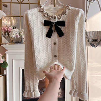 韩国设计感重工镶钻蝴蝶结毛衣短外套女宽松单排扣长袖气质针织衫