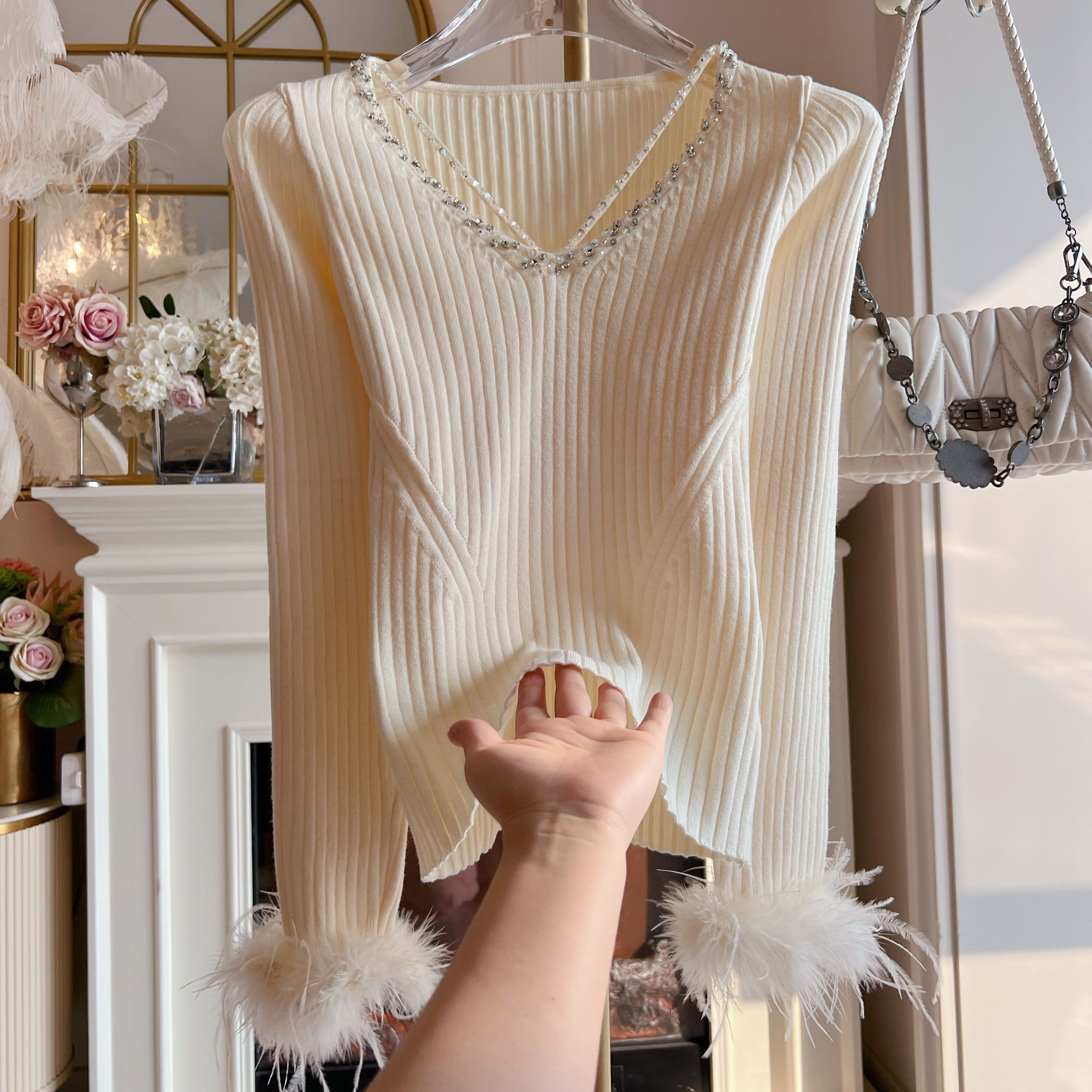 名媛风气质百搭鸵鸟毛针织衫上衣女装重工镶钻v领镂空长袖毛衣