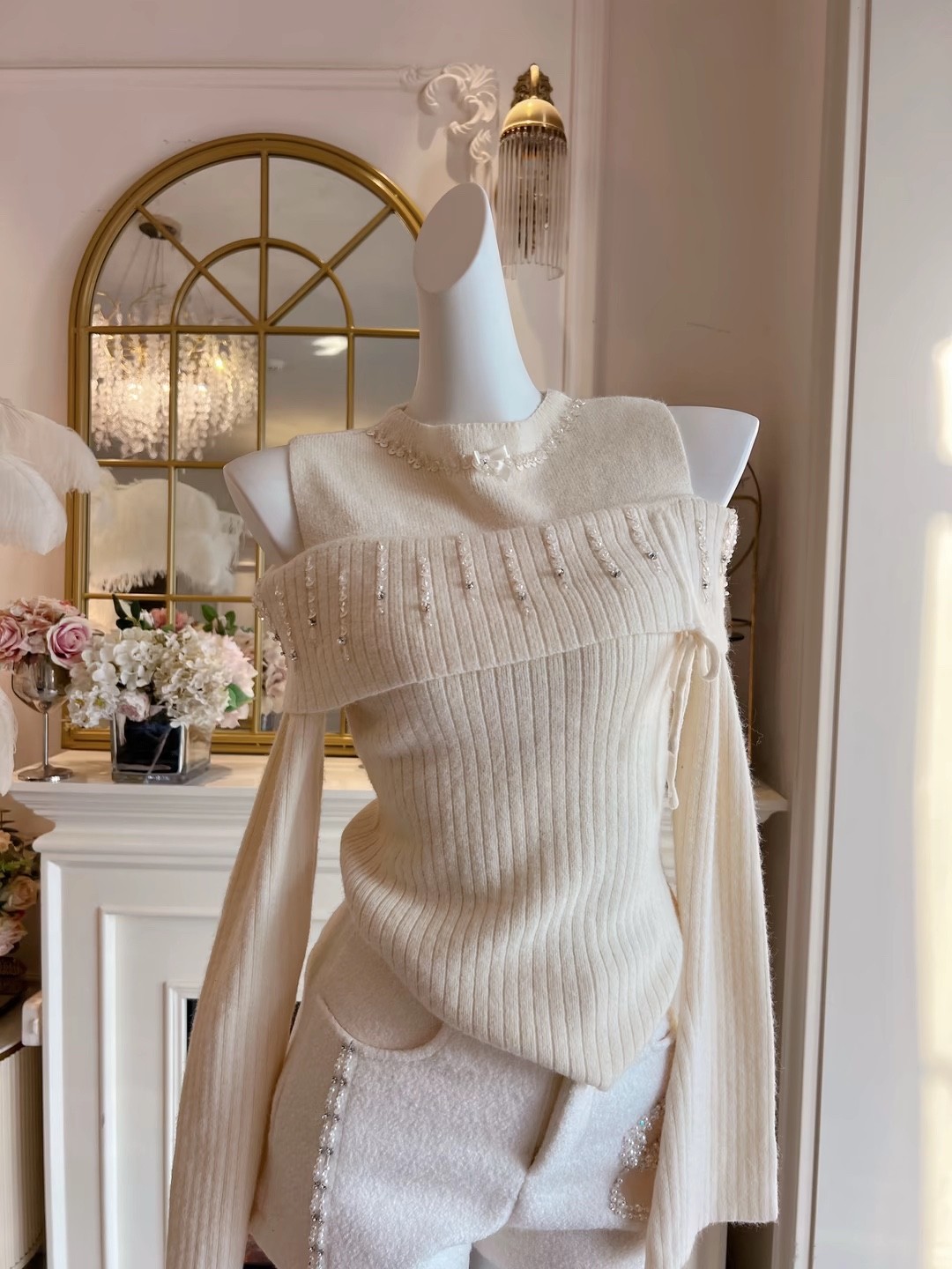 小香风法式小众设计感针织衫女纯欲风性感一字肩蝴蝶结喇叭袖毛衣