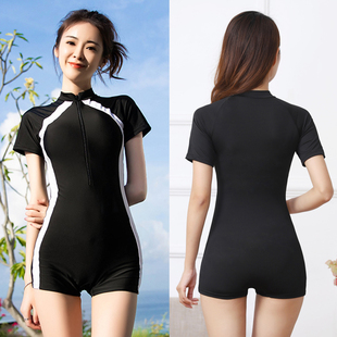 显瘦加大码 2022年新款 保守泳装 泳衣女平角短袖 黑色连体专业运动款