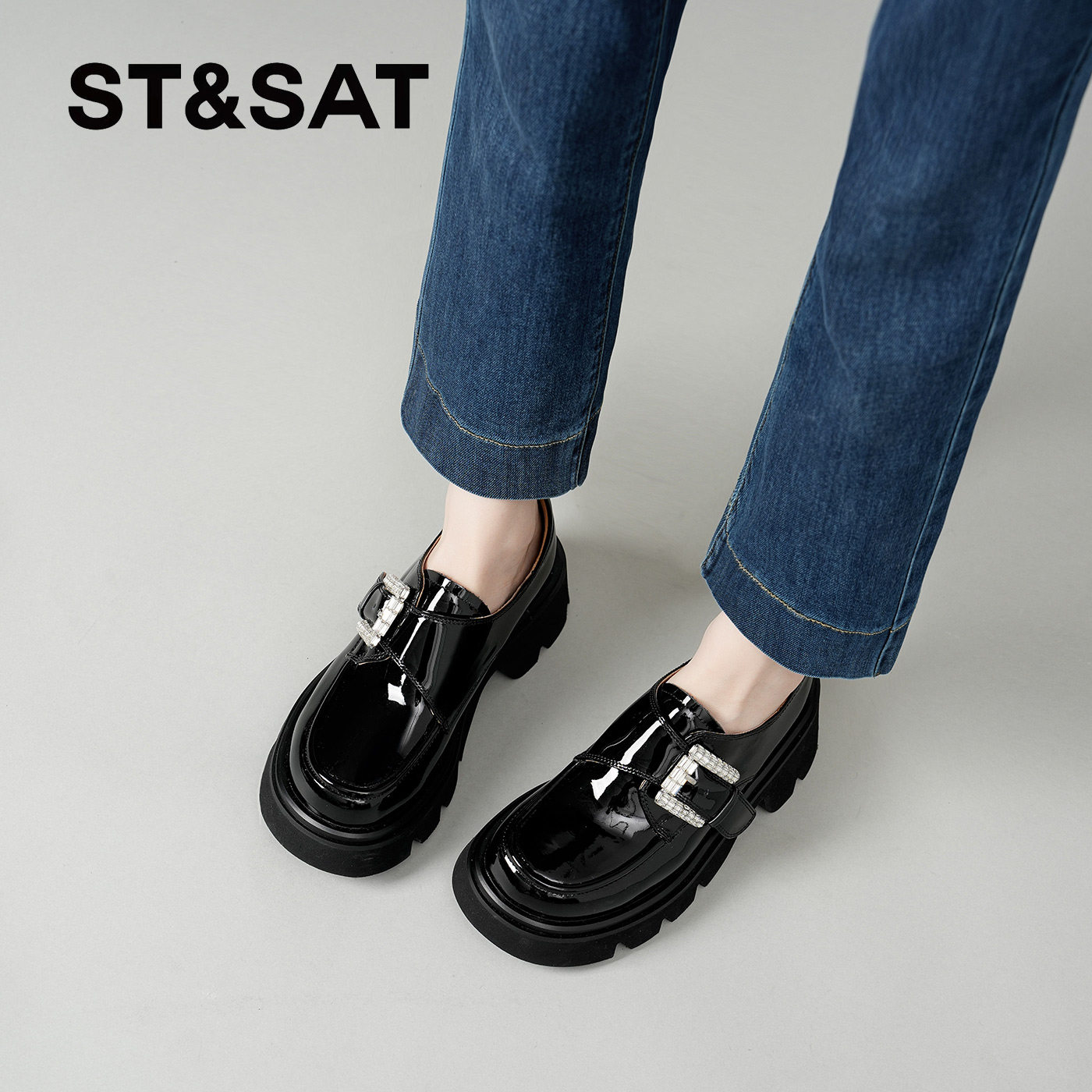 星期六英伦风小皮鞋女2025年漆皮厚底粗跟水钻单鞋黑色休闲乐福鞋