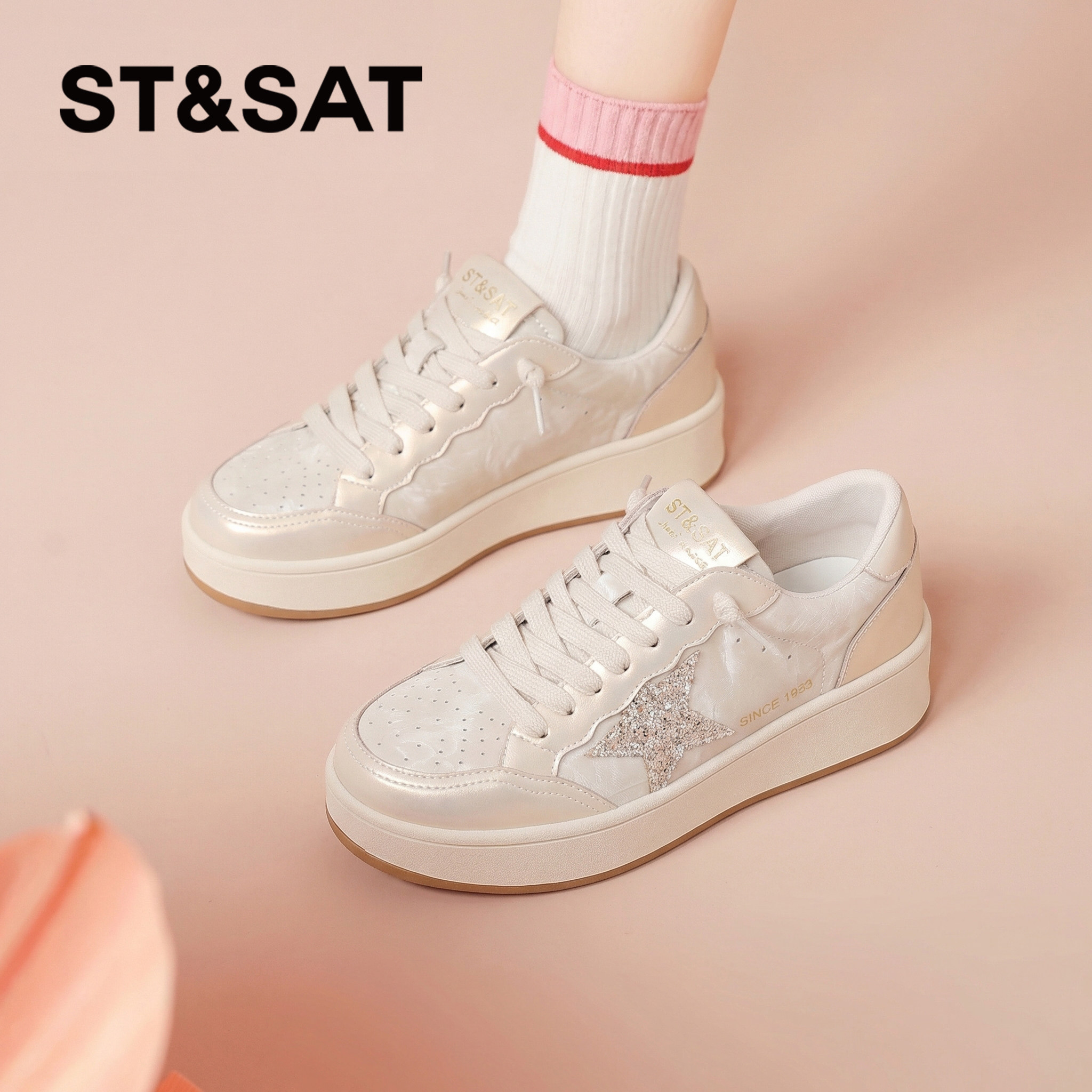 星期六休闲板鞋女2026新款春季星星亮钻皮面时尚百搭运动小白鞋子