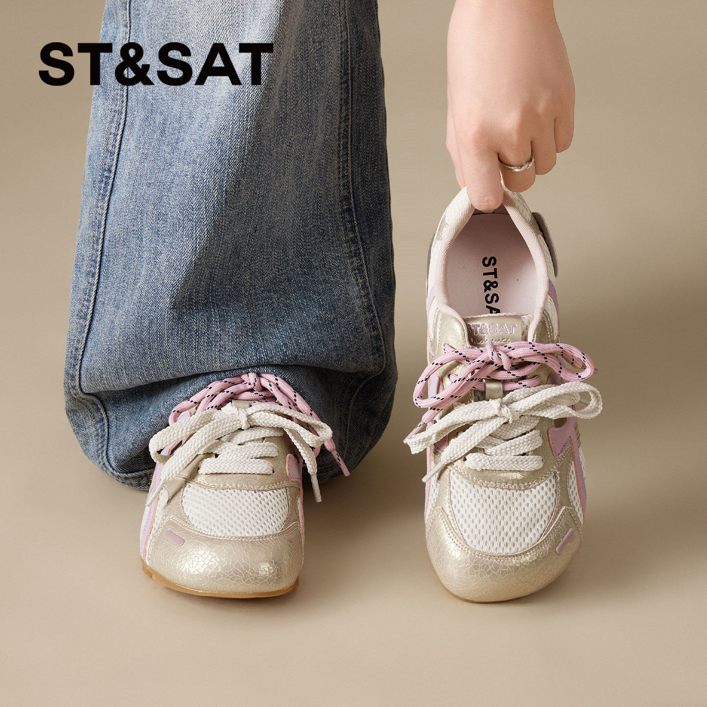 星期六时尚休闲鞋女款2026新款拼色网面透气运动鞋厚底轻便德训鞋