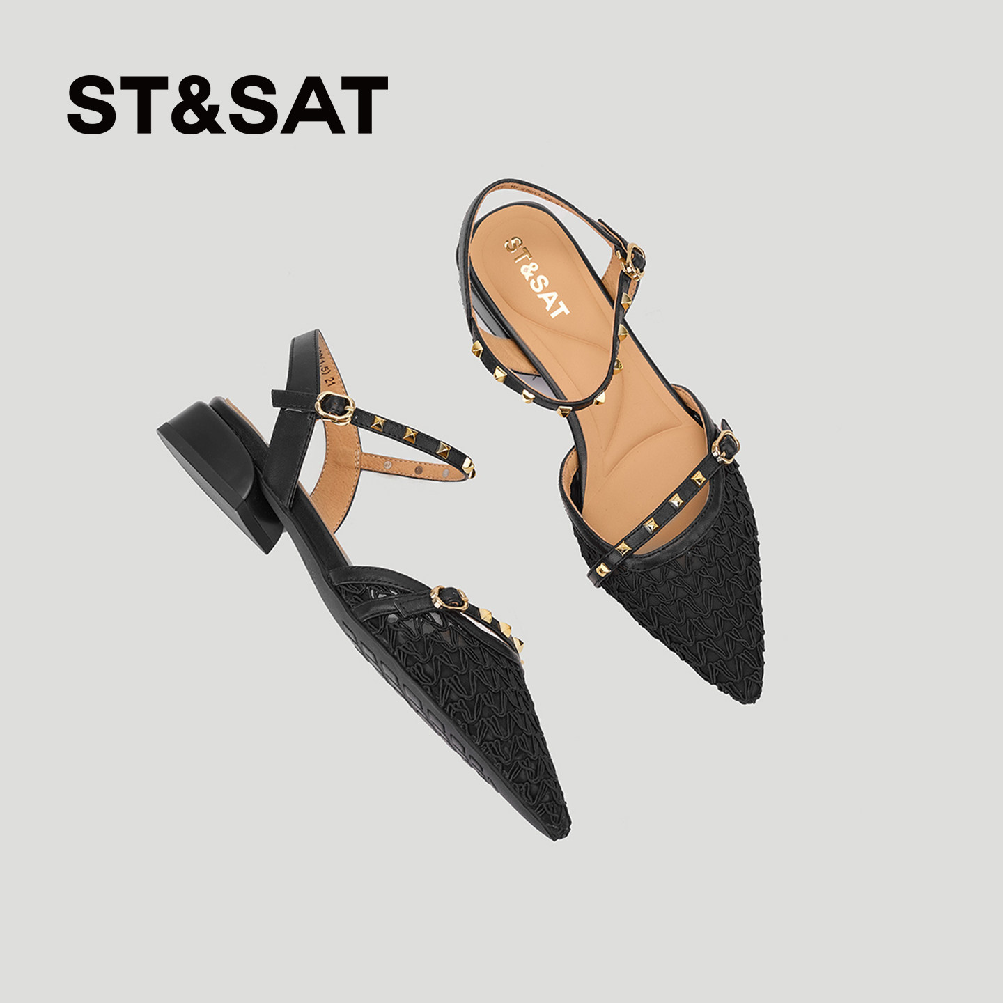 星期六铆钉尖头一字带凉鞋女夏低跟通勤气质高级感软皮平底不磨脚