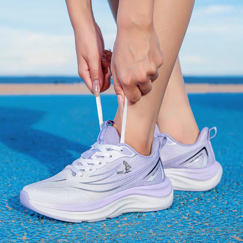 2025年春季新款网面透气轻便防滑跑步鞋软底减震运动鞋