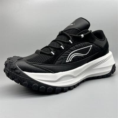 2025年新款春秋季透气户外徒步登山男鞋轻便防滑日常运动休闲鞋