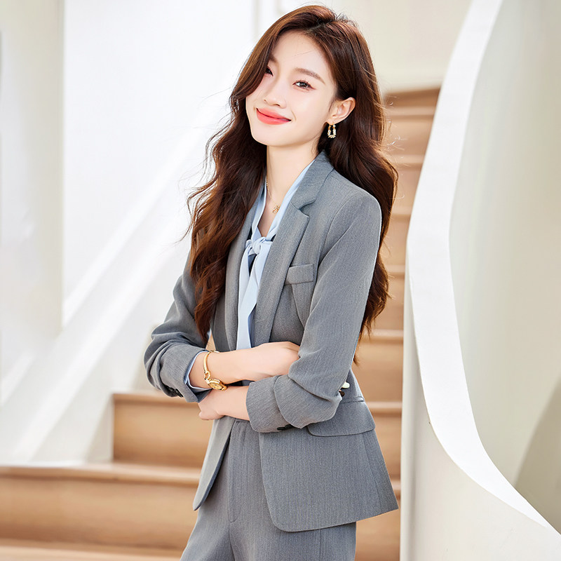 灰色西装套装女高级感2026新款小个子面试穿搭正装外套职业装西服