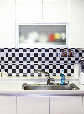 防水墙贴马赛克棋盘格子瓷砖贴黑白格子背景装饰贴纸自粘壁纸墙纸