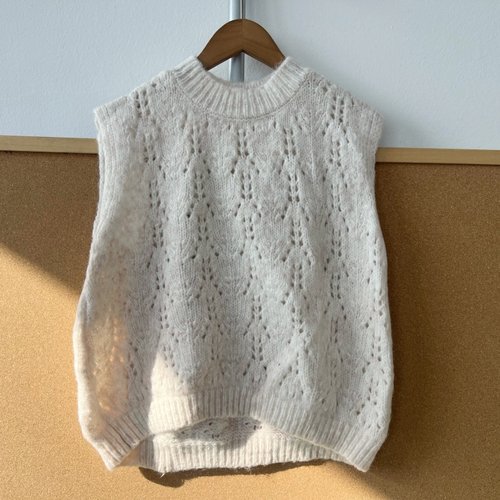 R2-65圆领温柔风渐变粉镂空针织背心马甲女百搭氛围感叠穿Z25-12