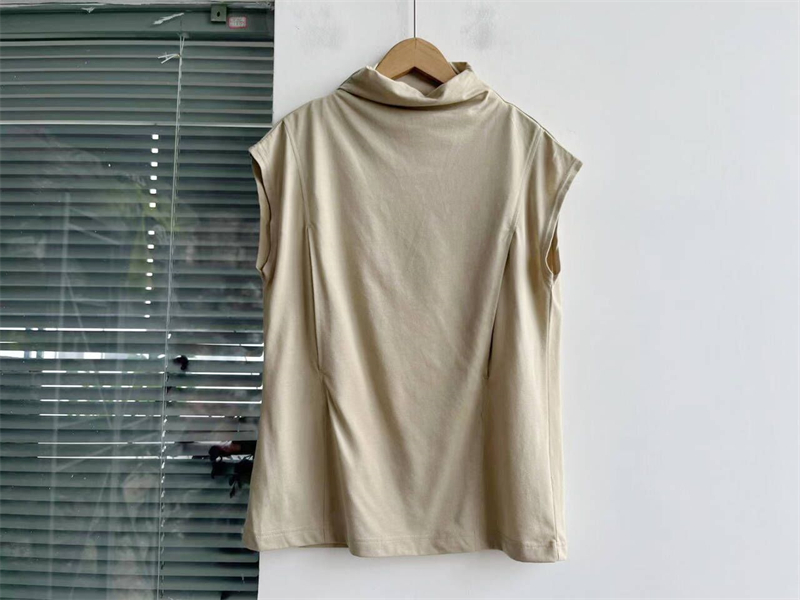 无袖半高领纯色月子服哺乳衣