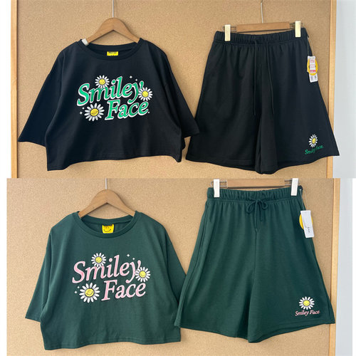 3W-36夏日ins风笑脸小雏菊印花运动套装女短上衣松紧腰短裤T26-7
