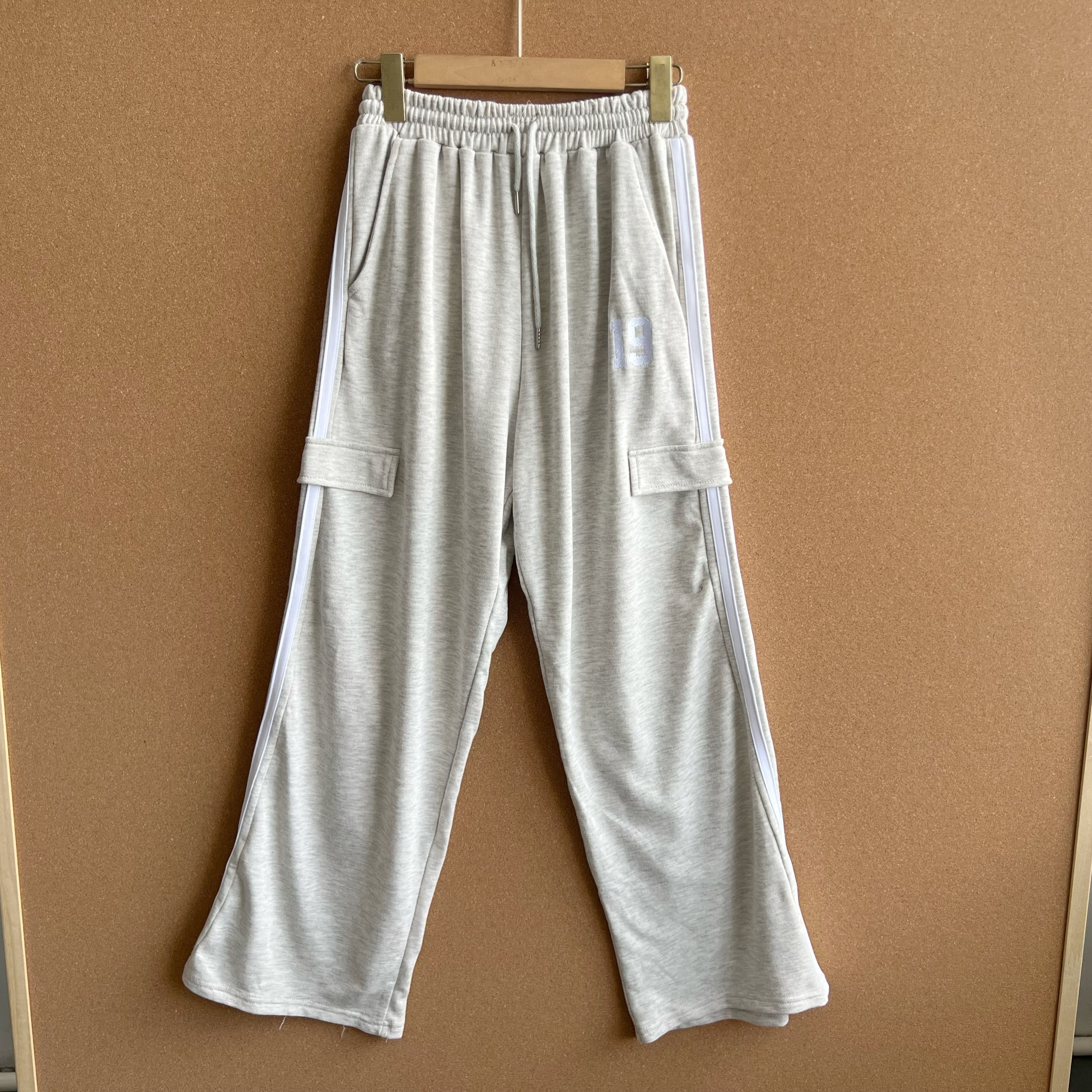 M1-39春秋简约宽松侧条纹刺绣字母松紧高腰抽绳显瘦舒适卫裤Z25-7