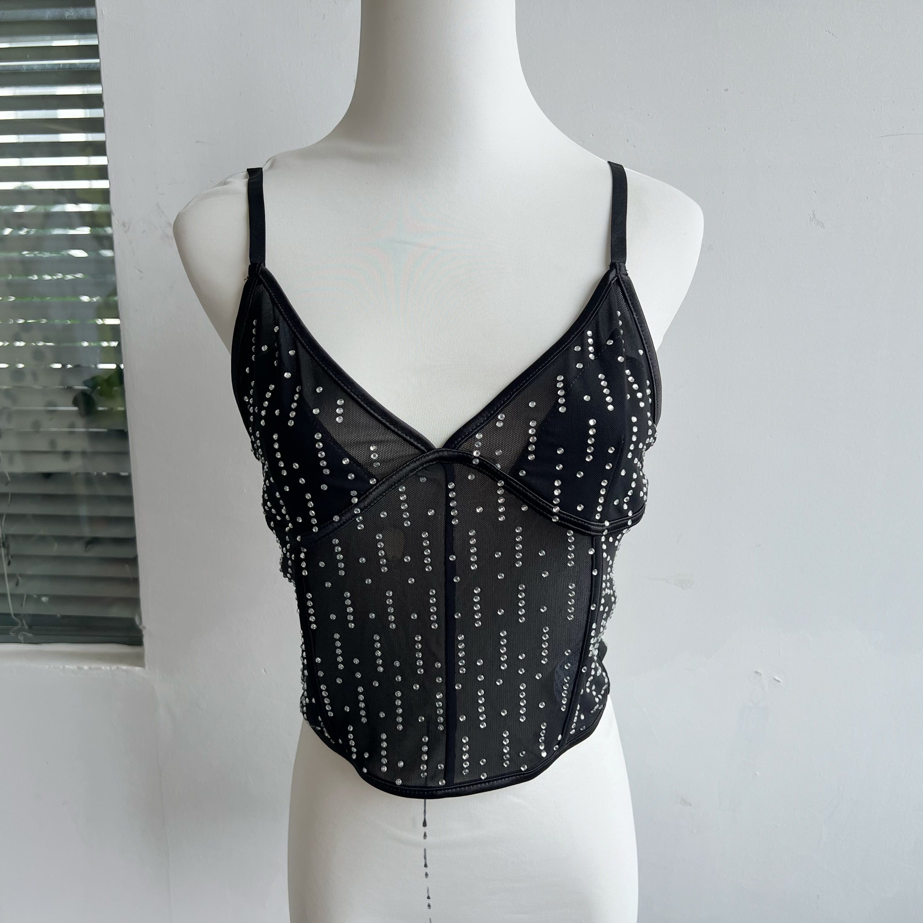 西3-44纯欲性感透视烫钻网纱吊带胸型无胸垫V领修身打底背心H25-5,女装/女士精品,背心吊带,淘宝优惠券,粉丝福利购,淘宝优惠卷