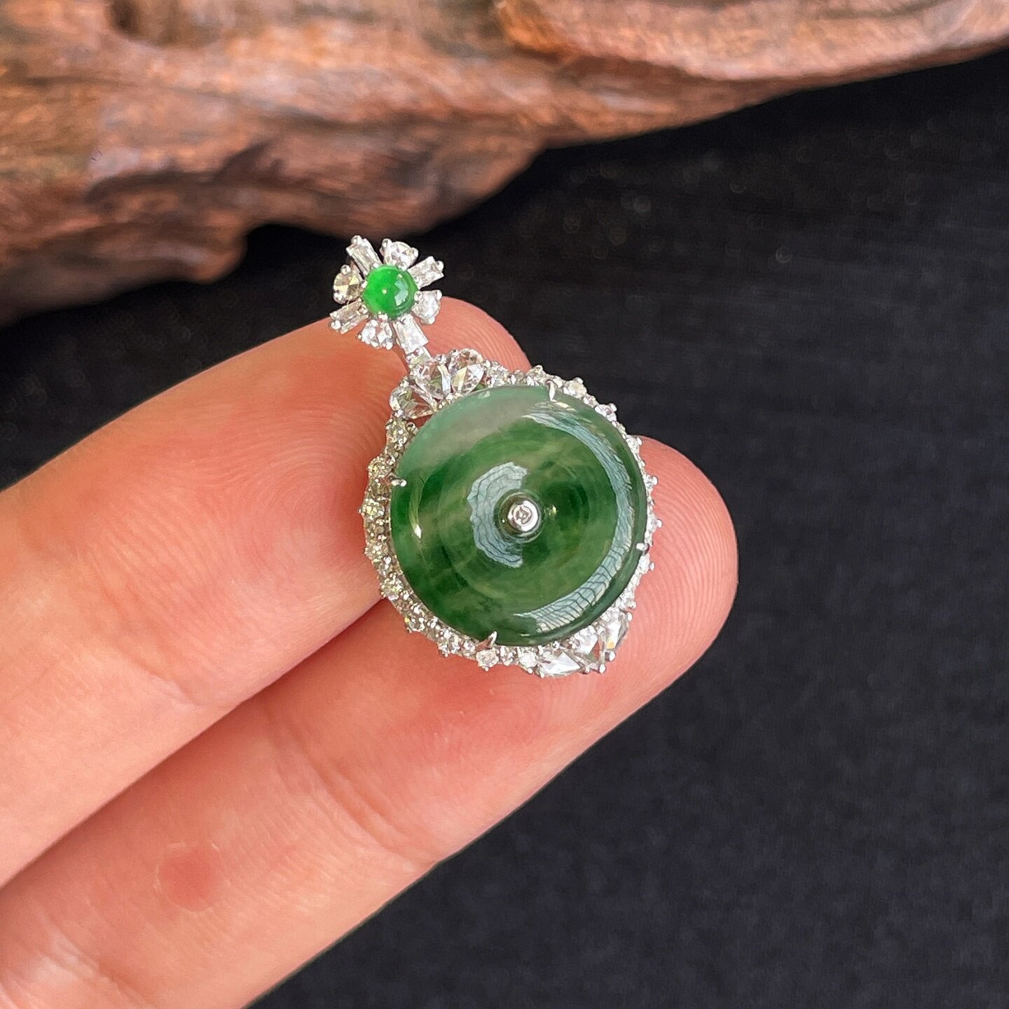 天然翡翠A货非翠平安扣吊坠墨绿冰种飘花玉坠18k金钻镶嵌玉石挂件