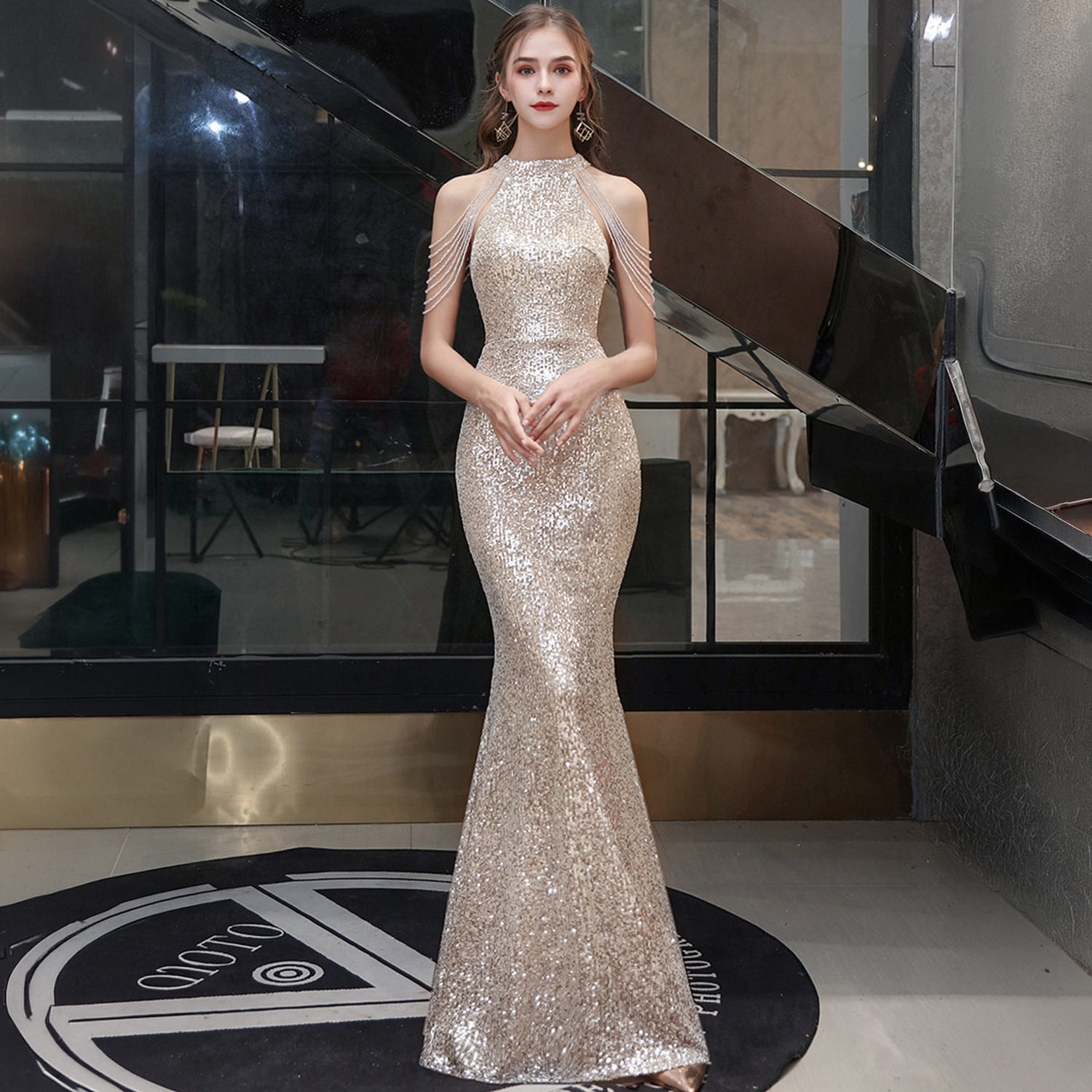 晚礼服女宴会气质轻奢小众高端公司年会主持人晚会亮片长款连衣裙
