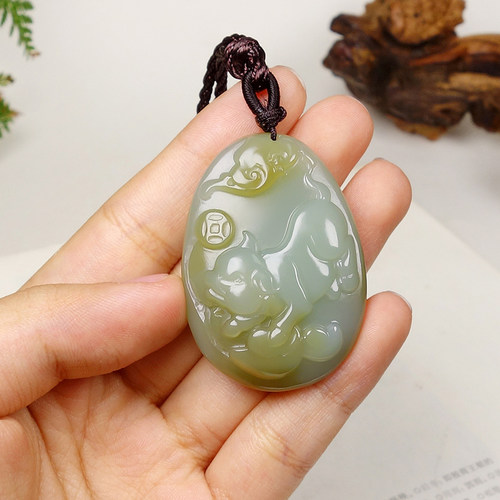 【天石玉器】和田玉诸事顺遂生肖猪挂件吊坠28.715g