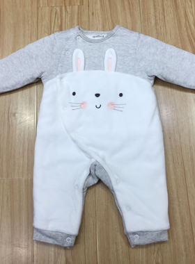 Hallmark婴儿连体衣秋冬夹棉爬服