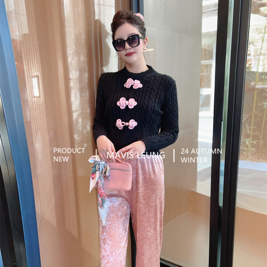 MAVIS LEUNG 俏皮中国结古典元素 圆领纹路短款加厚套头毛衣