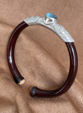 扎日天然西藏鸡血藤手镯999足银手工镶嵌海蓝宝情侣藤木镯新中式