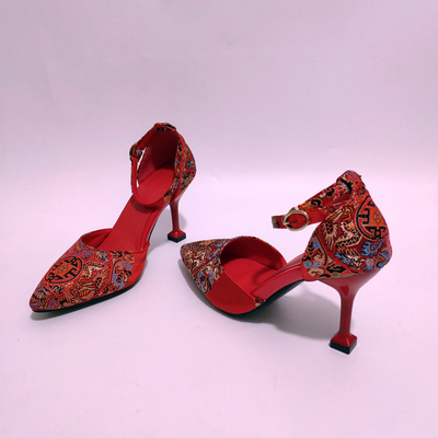 红色绣花婚宴高跟鞋优雅中空女鞋
