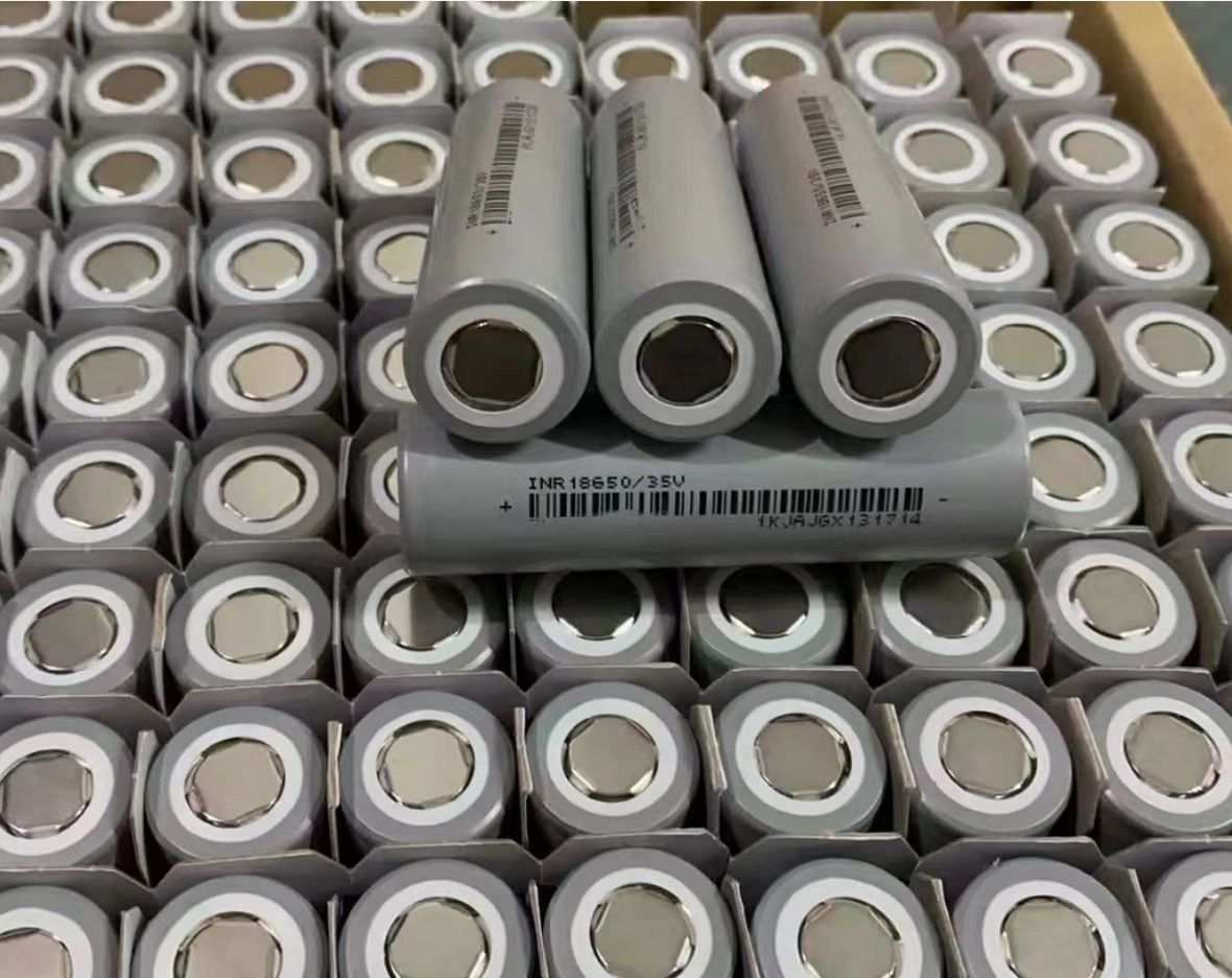 18650锂电池35V 3500mAh 3C放电手电筒电动车电动工具储能