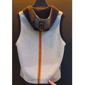 春季新款老钱风限定马甲上衣男士休闲百搭痞帅高级感轻奢连帽坎肩