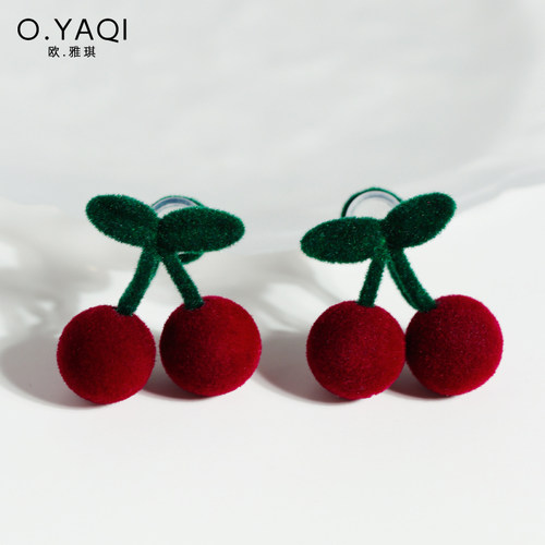甜美丝绒樱桃无耳洞不痛牢固耳夹