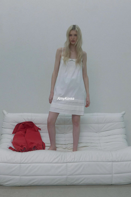 tempting Amy韩代 26早春 东大门 娃娃领 吊带连衣裙 纯色织纹