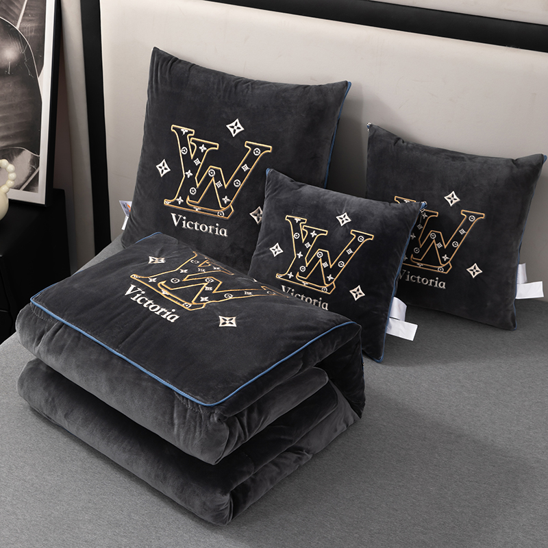 秋冬加厚保暖婴儿绒多功能车载二合一折叠抱枕被子两用沙发客厅被