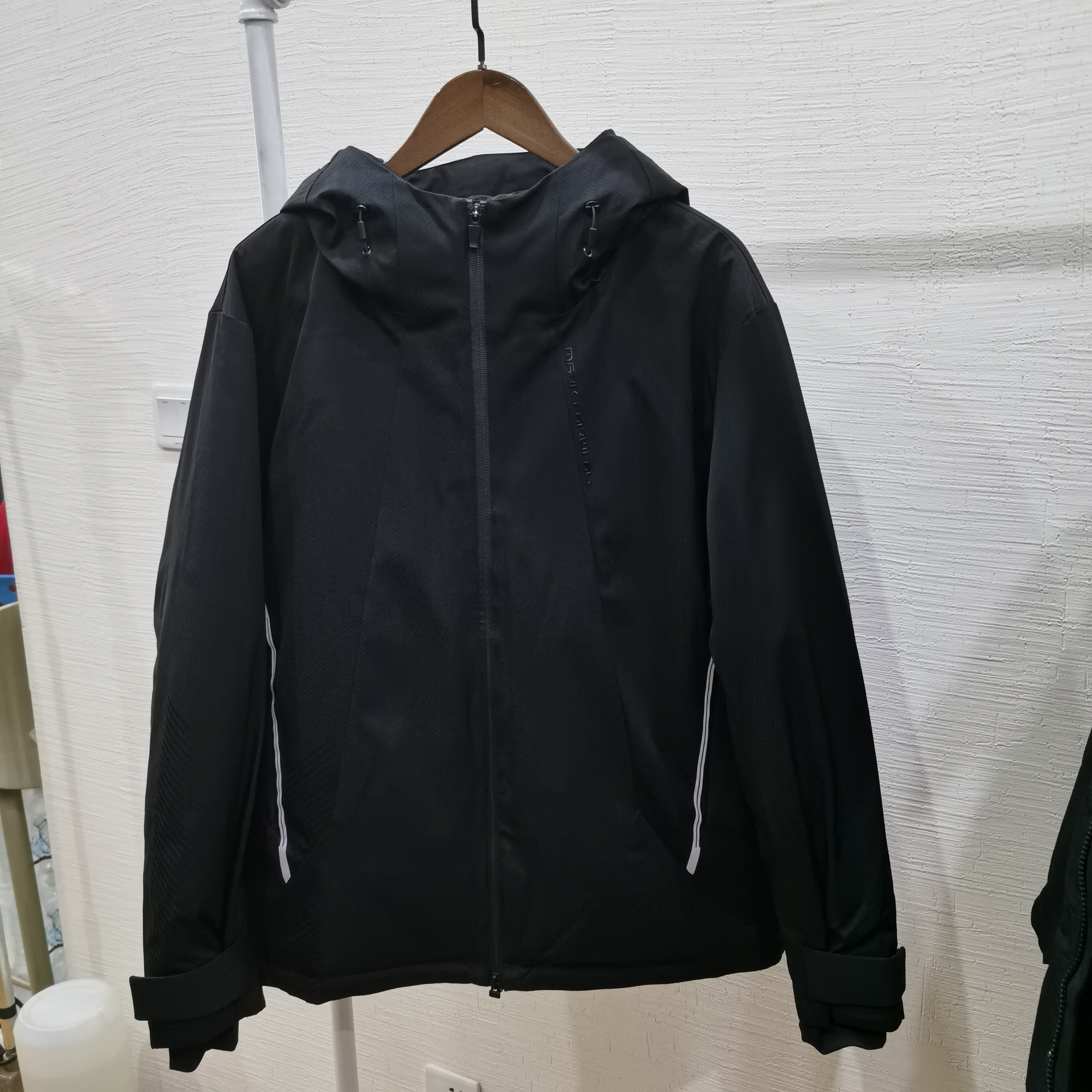 商场撤柜男士秋冬新款户外三防羽绒服黑色连帽提花防水白鸭绒外套