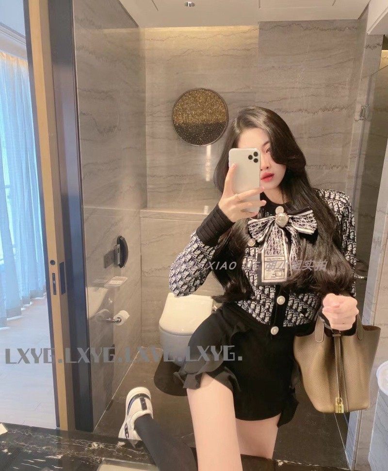LXYG小香风蝴蝶结镶钻胸针针织开衫女修身显瘦洋气毛衣外套上衣秋