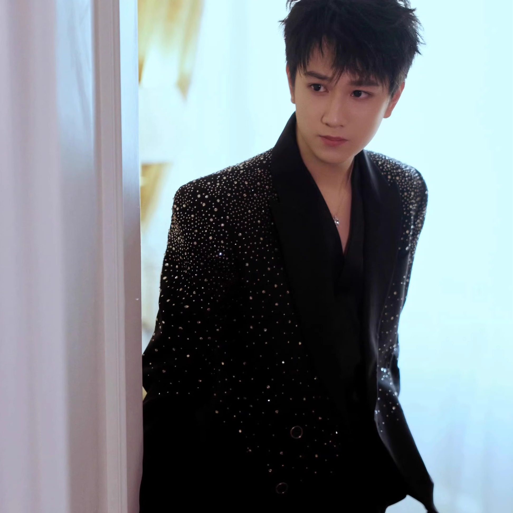 敖子逸明星同款黑色手工钉珠满天星西装外套男高级感痞帅时尚西服,男装,休闲西服,淘宝优惠券,粉丝福利购,淘宝优惠卷