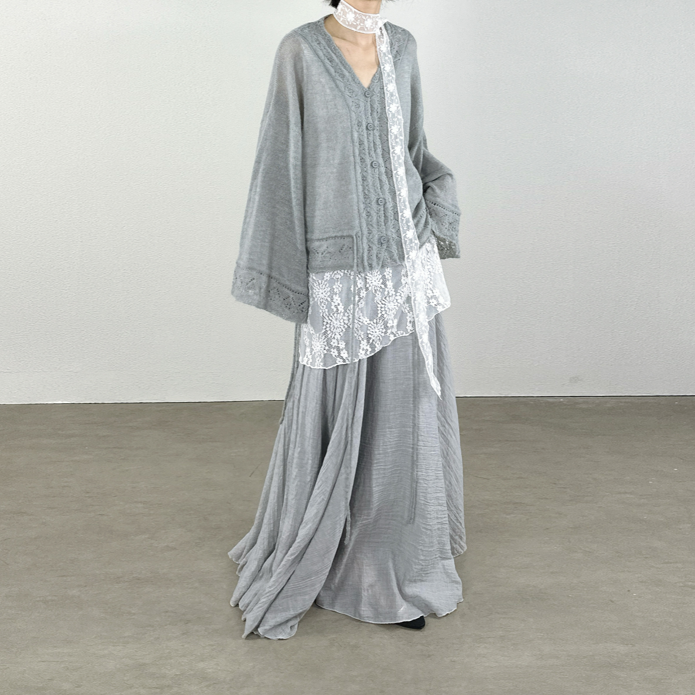 尢系UXI 2025早秋清冷感温柔风气质款蕾丝镂空针织衫半裙叠穿开衫,女装/女士精品,毛针织衫,淘宝优惠券,粉丝福利购,淘宝优惠卷